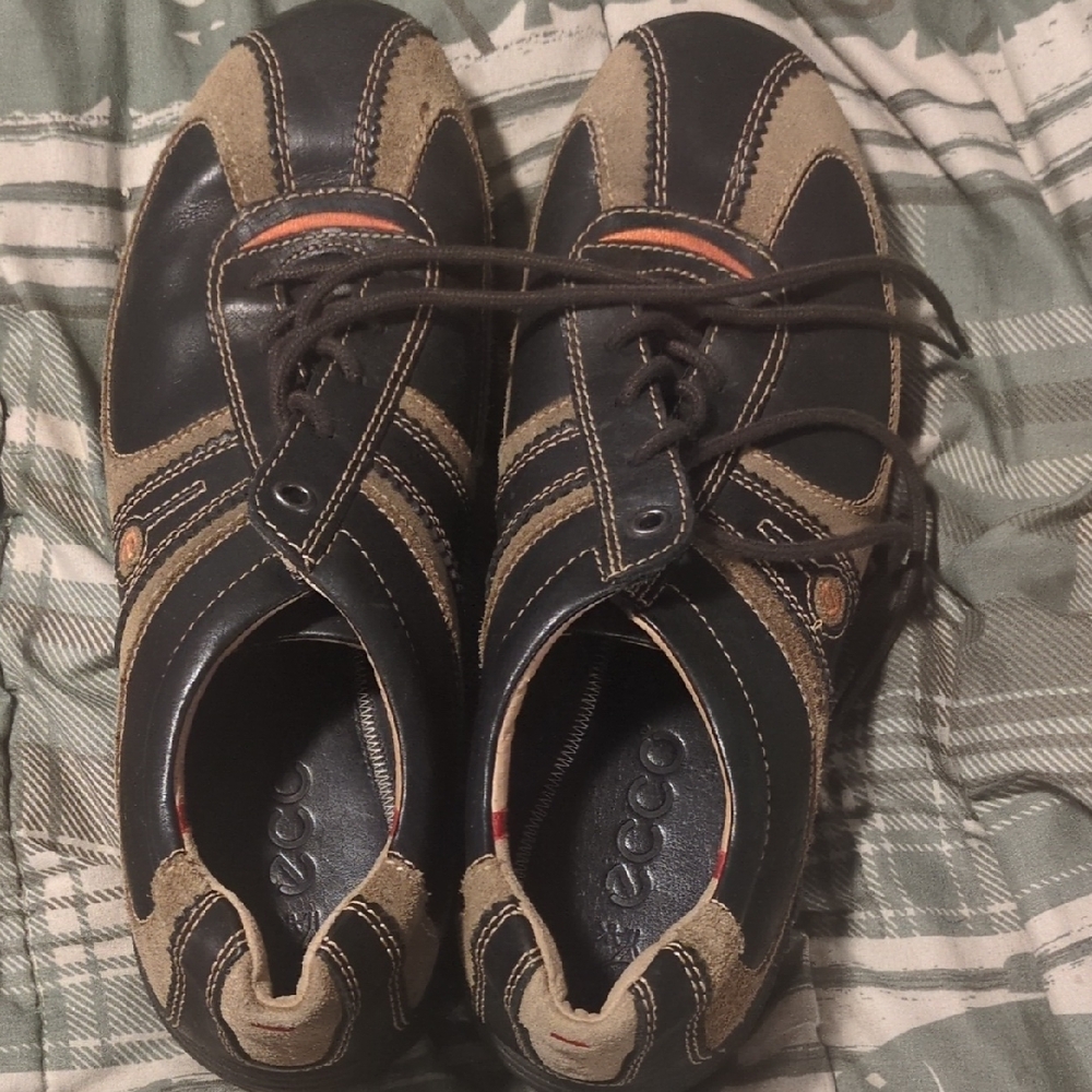 Ecco Men's Black and Brown Oxfords